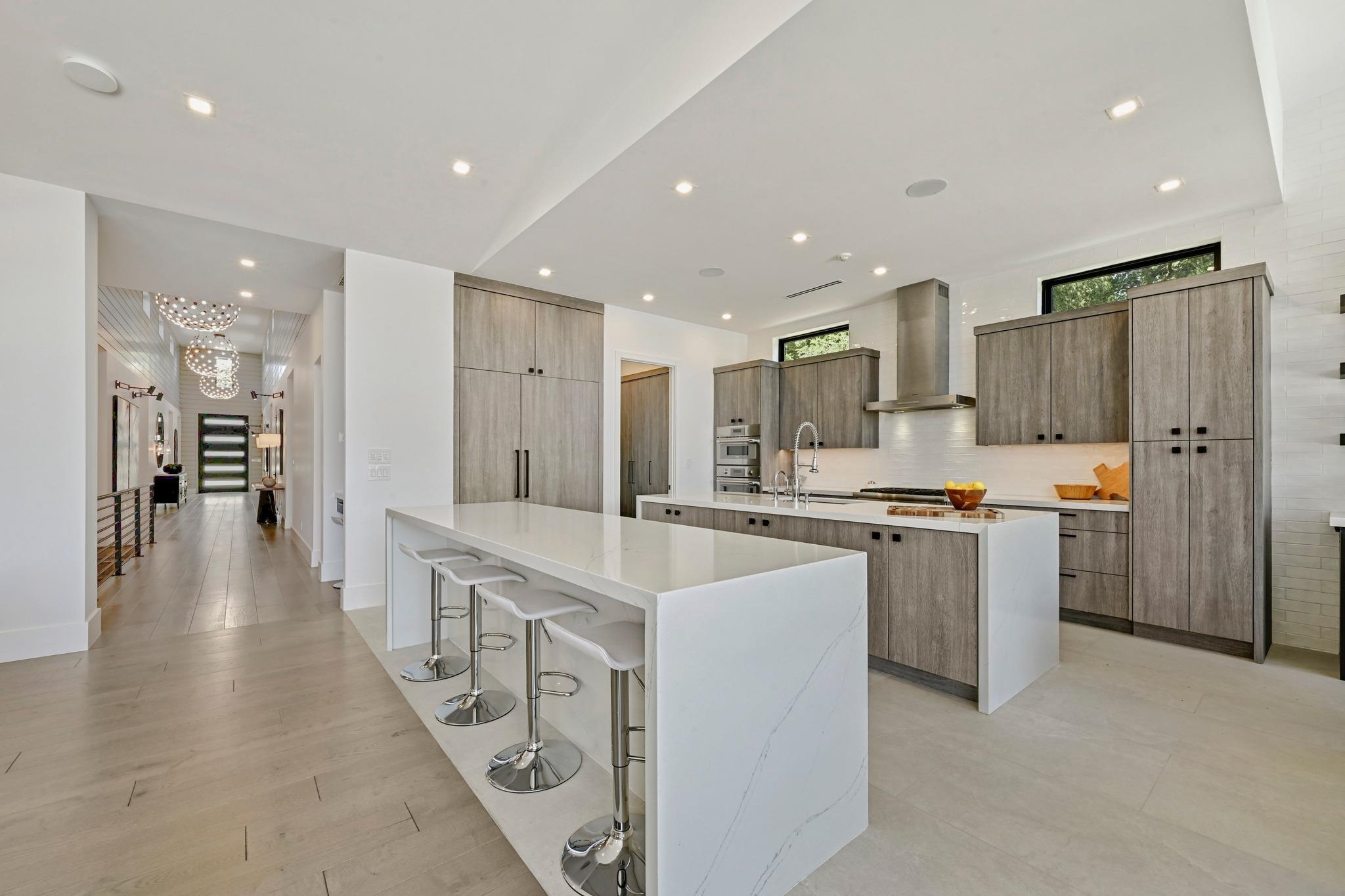 106 Riverside Drive