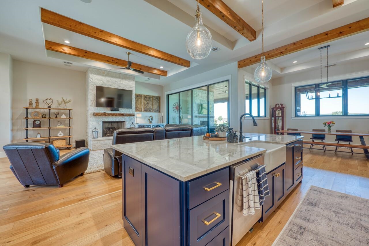 432 Sandia Loop