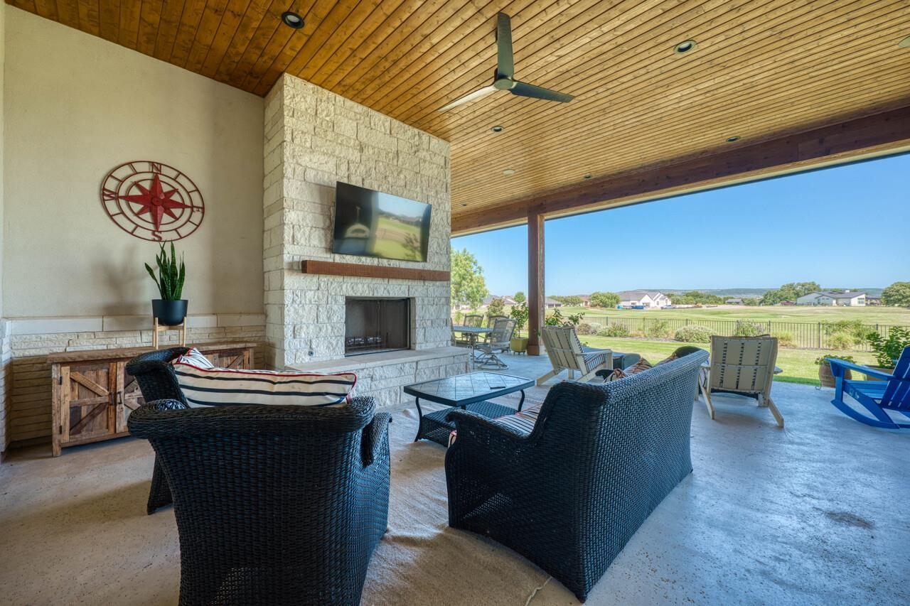 432 Sandia Loop