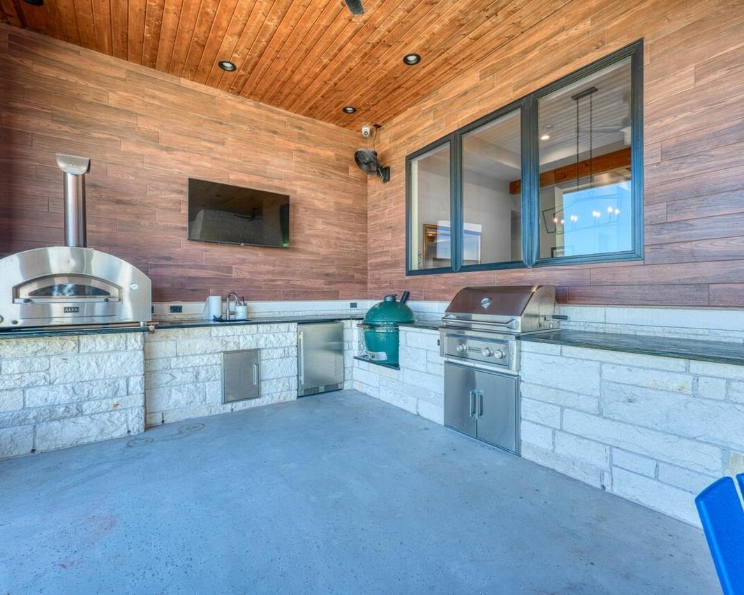 432 Sandia Loop