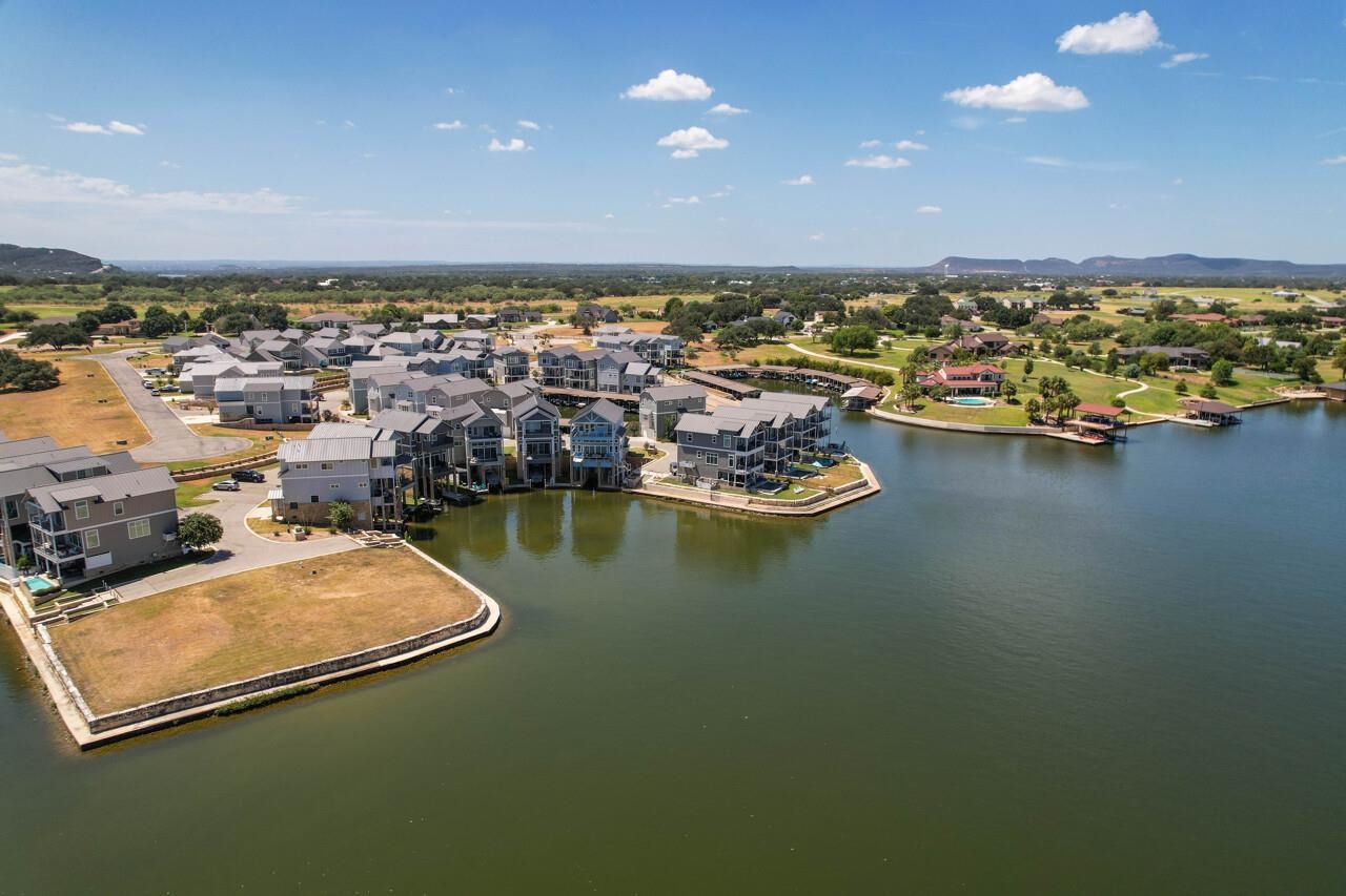 308 Island Circle