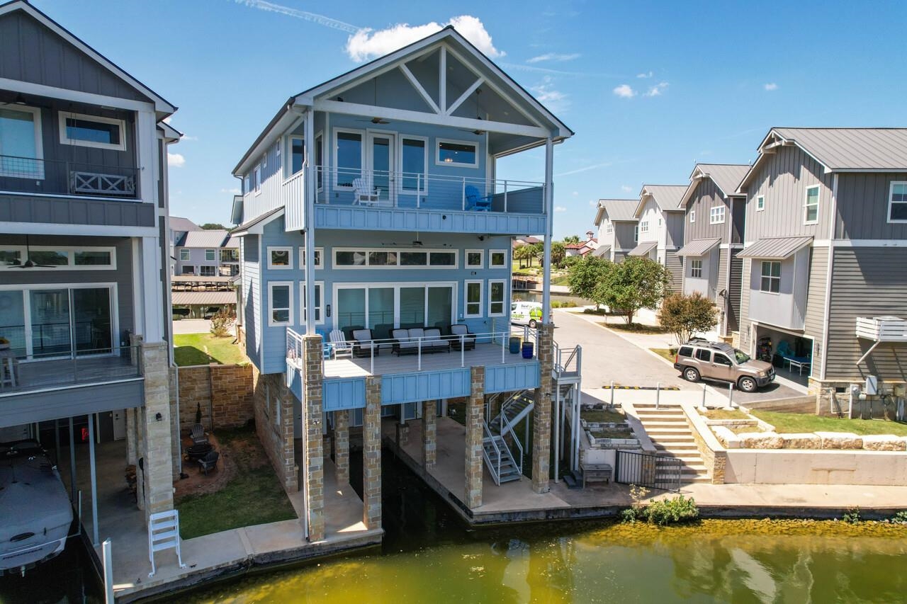 308 Island Circle