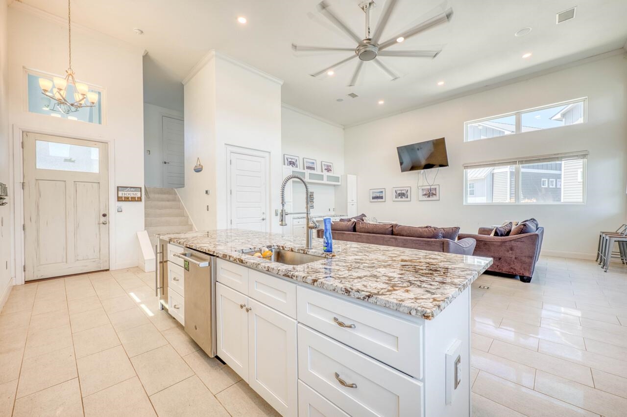 308 Island Circle