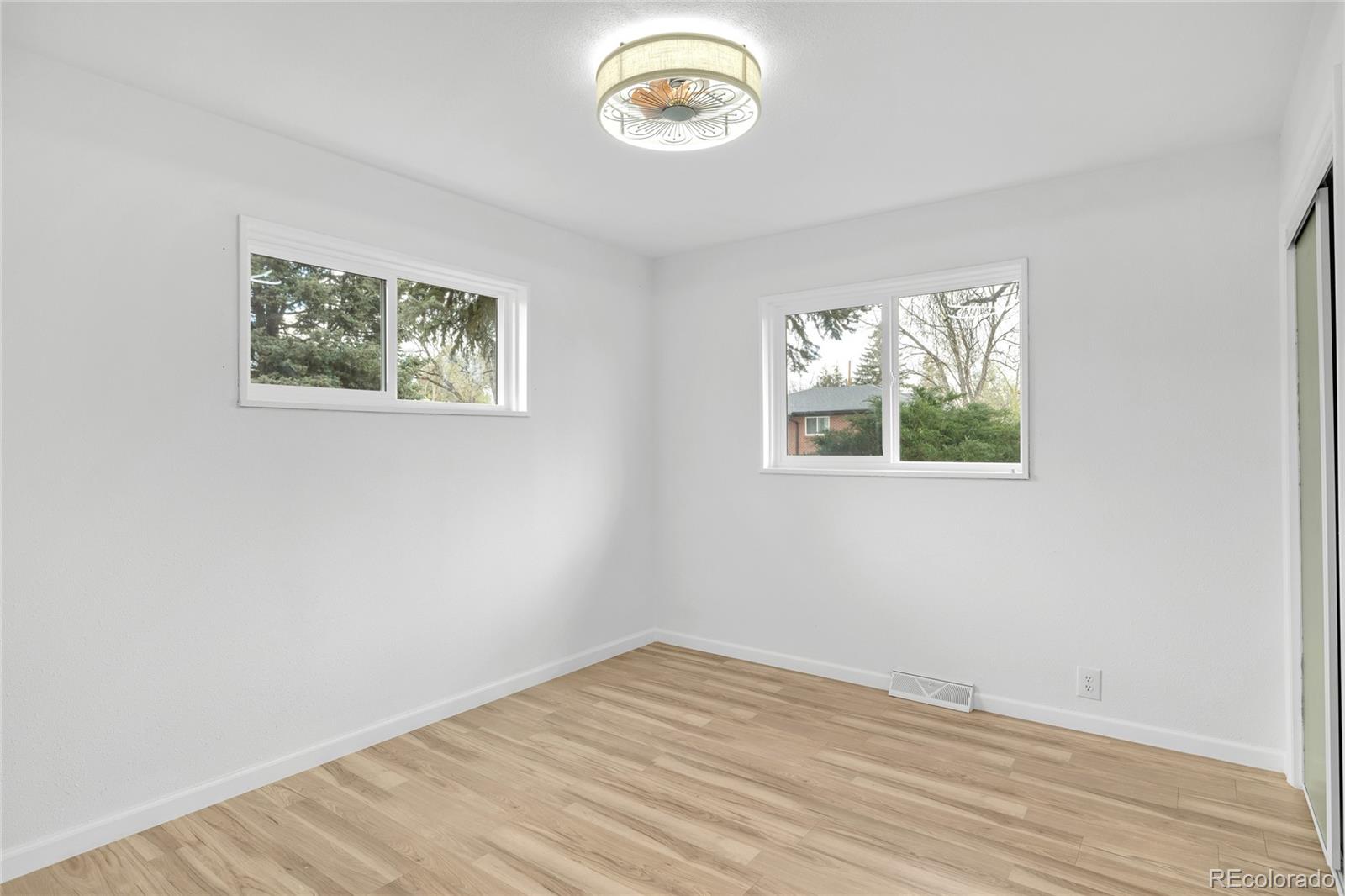 3320 W Saratoga Avenue