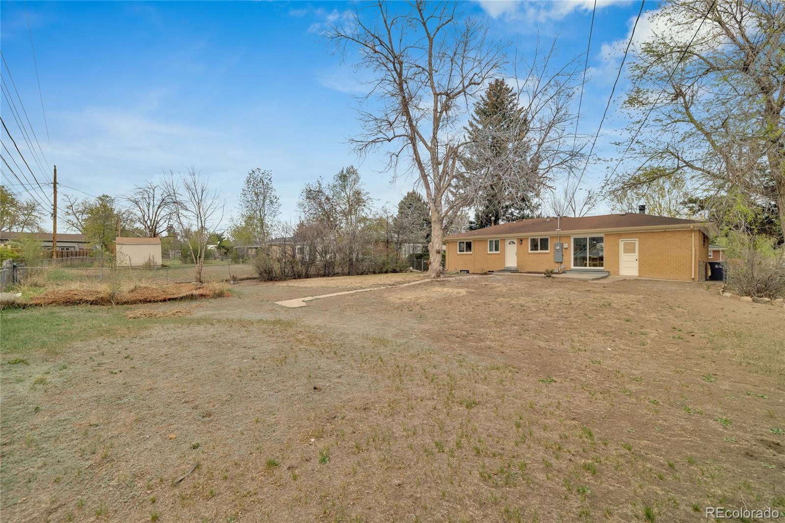 3320 W Saratoga Avenue