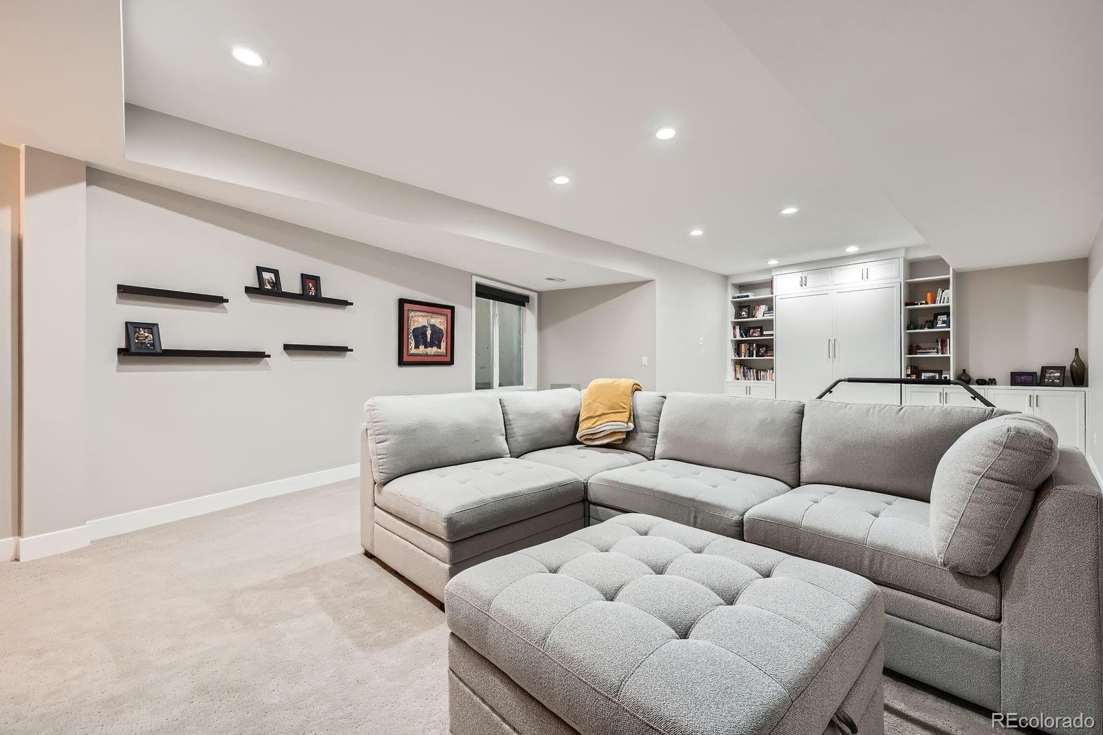 9636 Bennett Peak Street