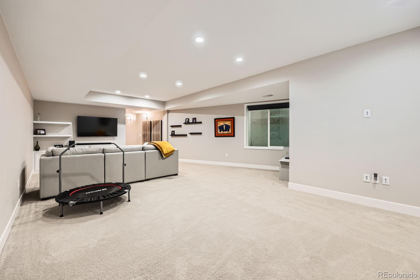 9636 Bennett Peak Street