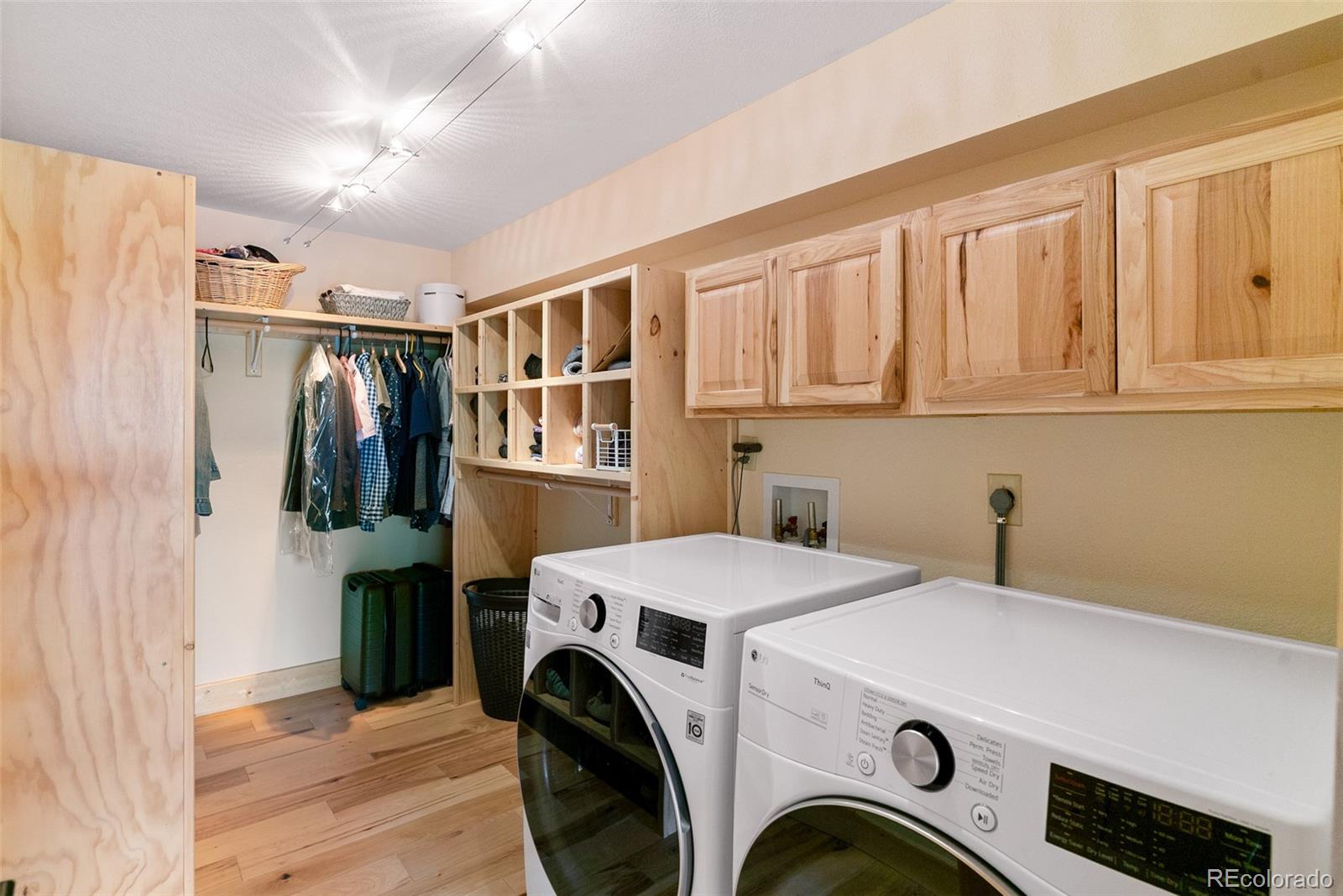 10925 Elizabeth Drive