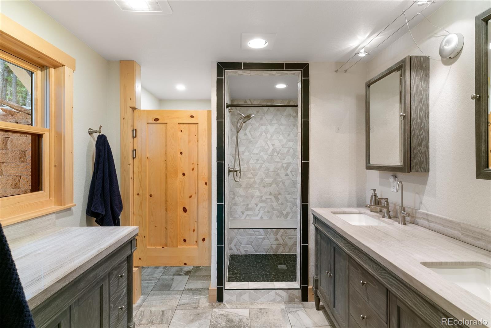 10925 Elizabeth Drive