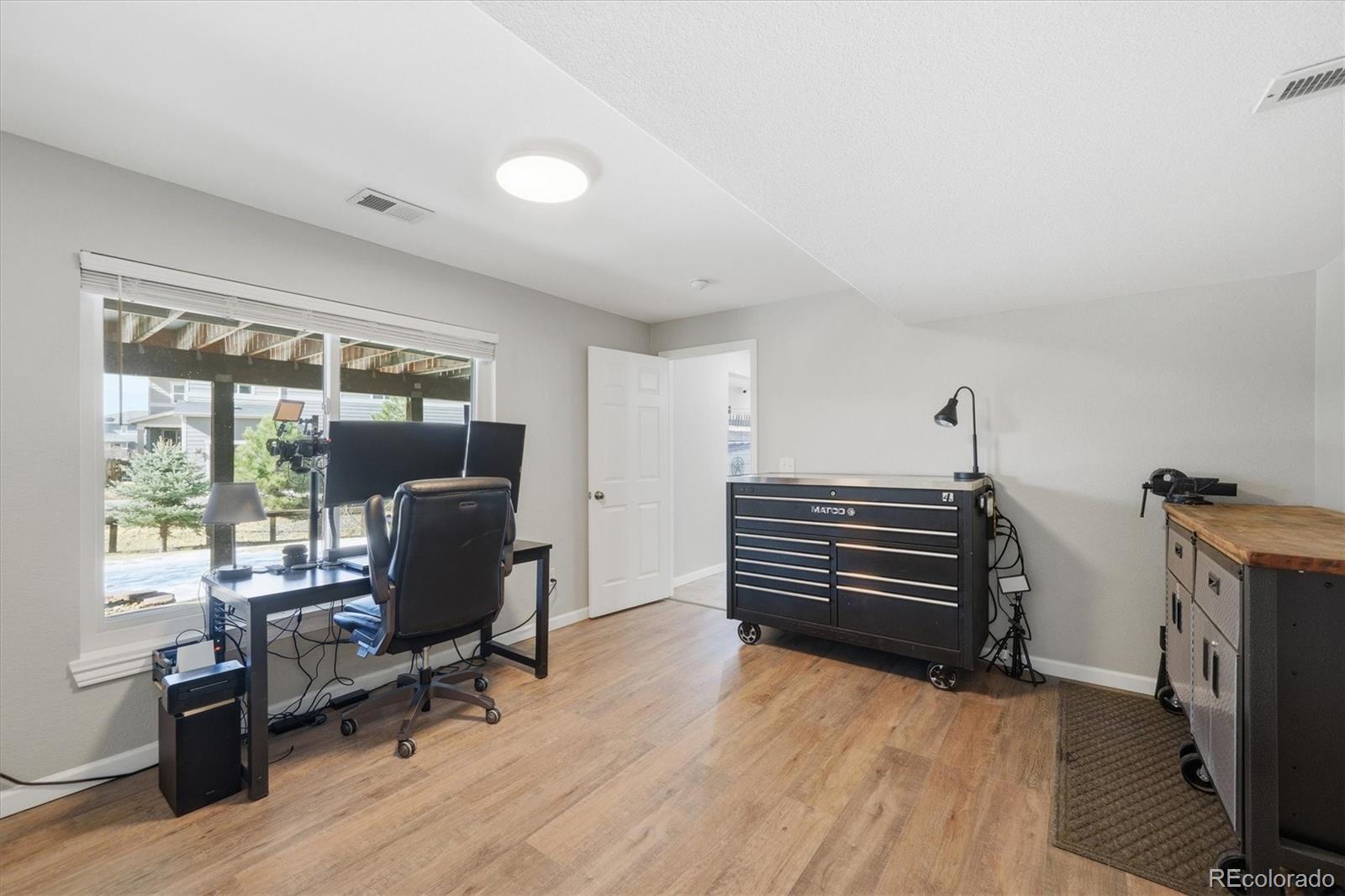 25983 E Geddes Circle