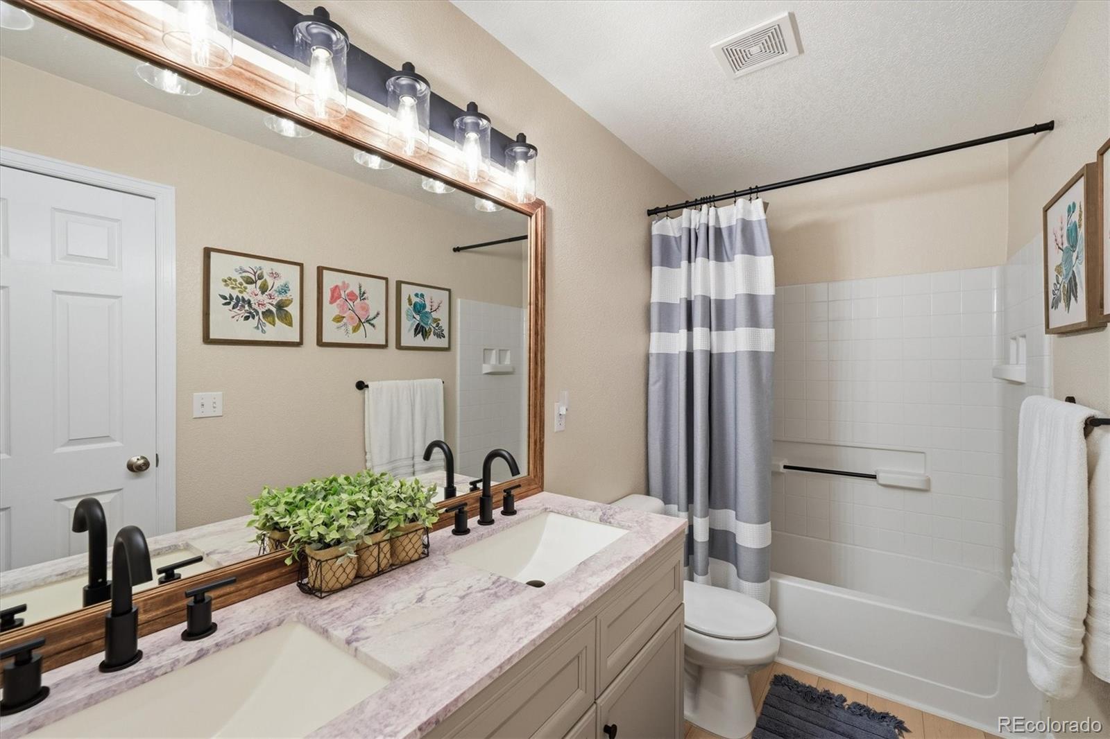 25983 E Geddes Circle