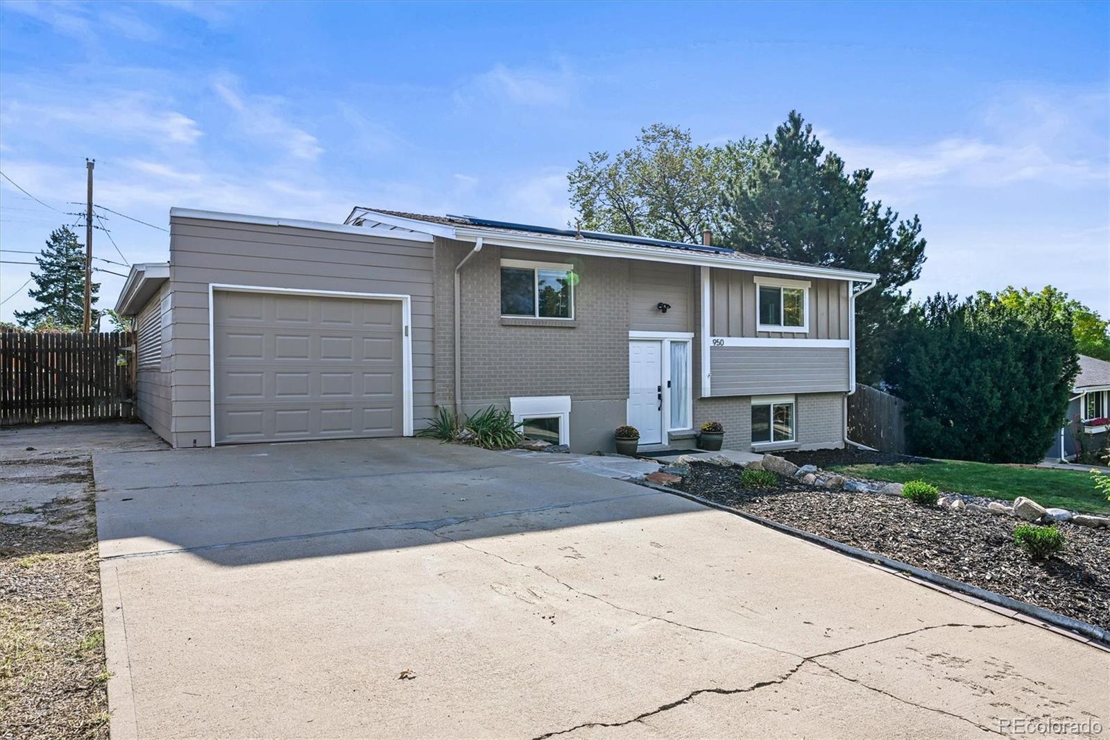 950 S Pierson Way