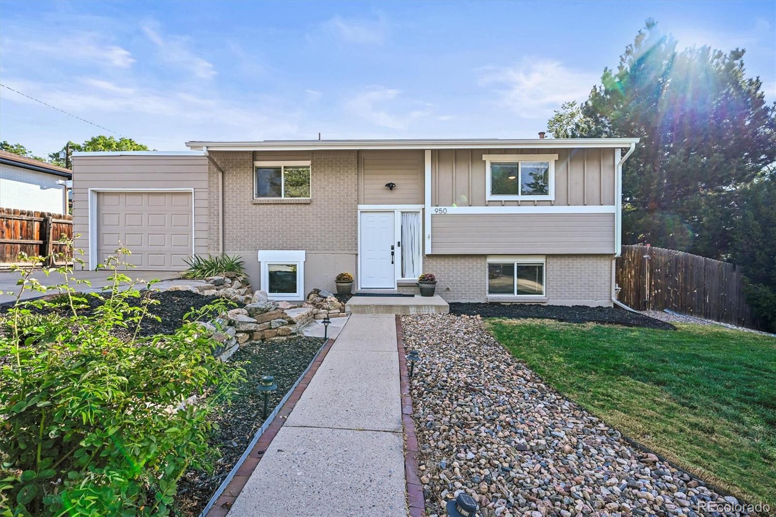 950 S Pierson Way
