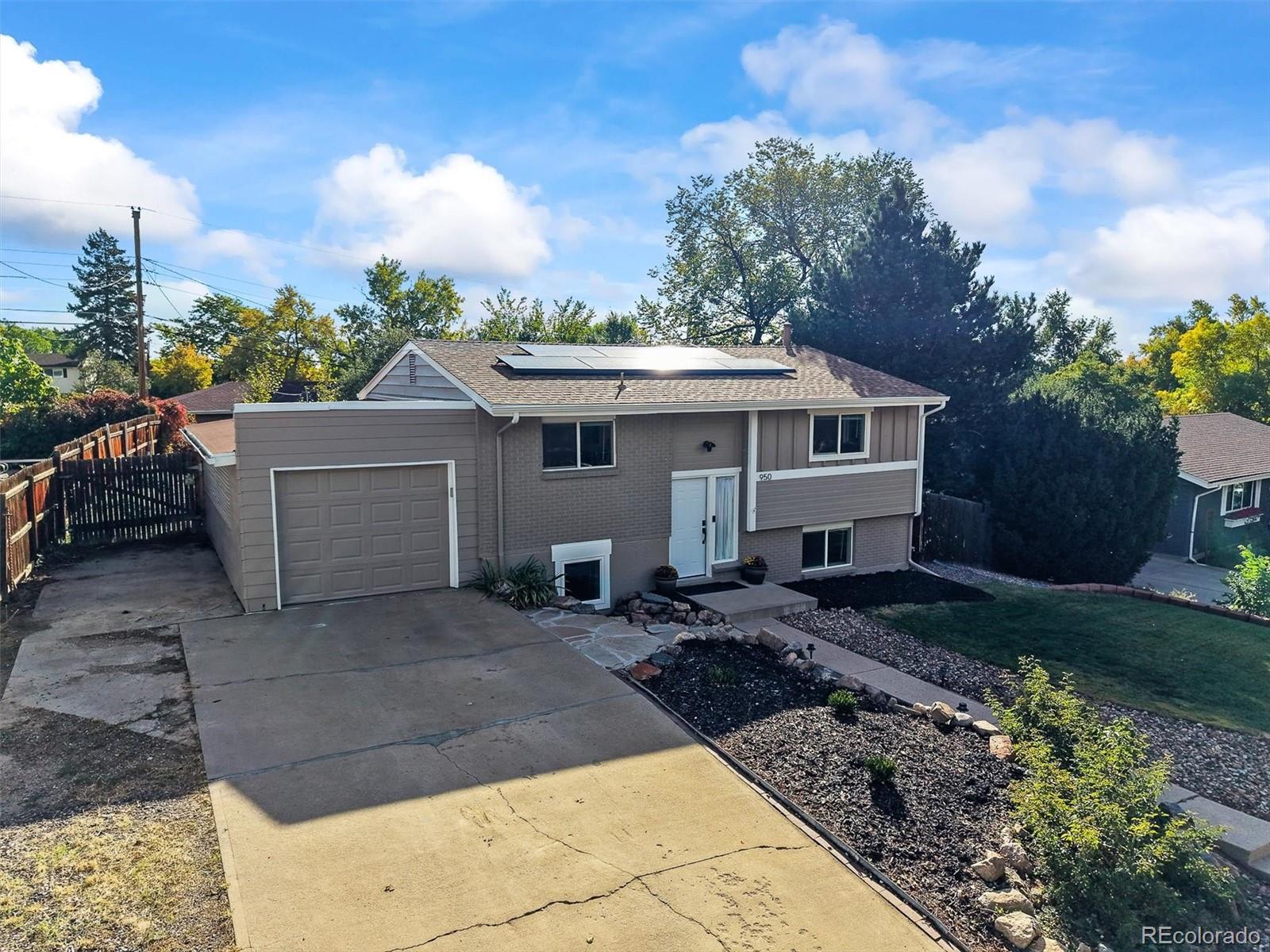 950 S Pierson Way