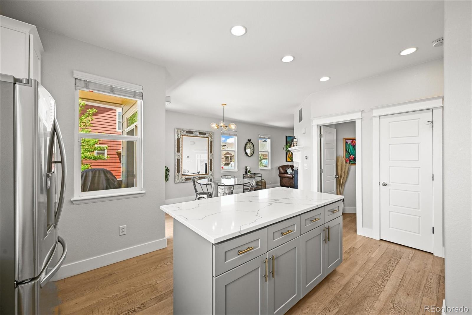 10227 Norfolk Street