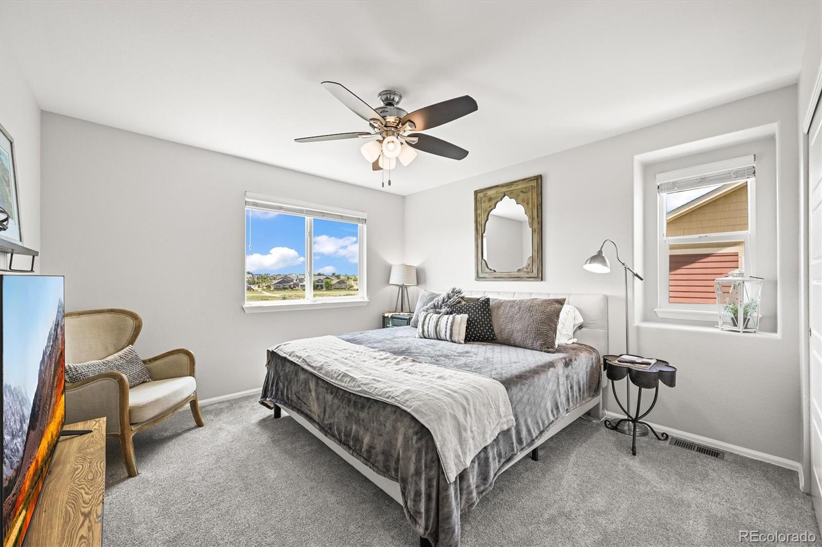 10227 Norfolk Street