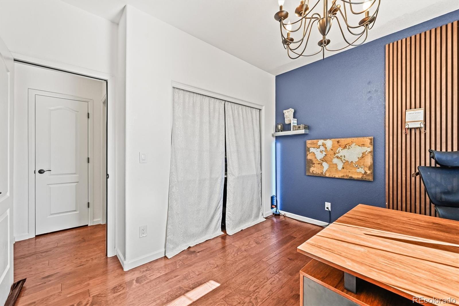 5595 Turnbury Circle