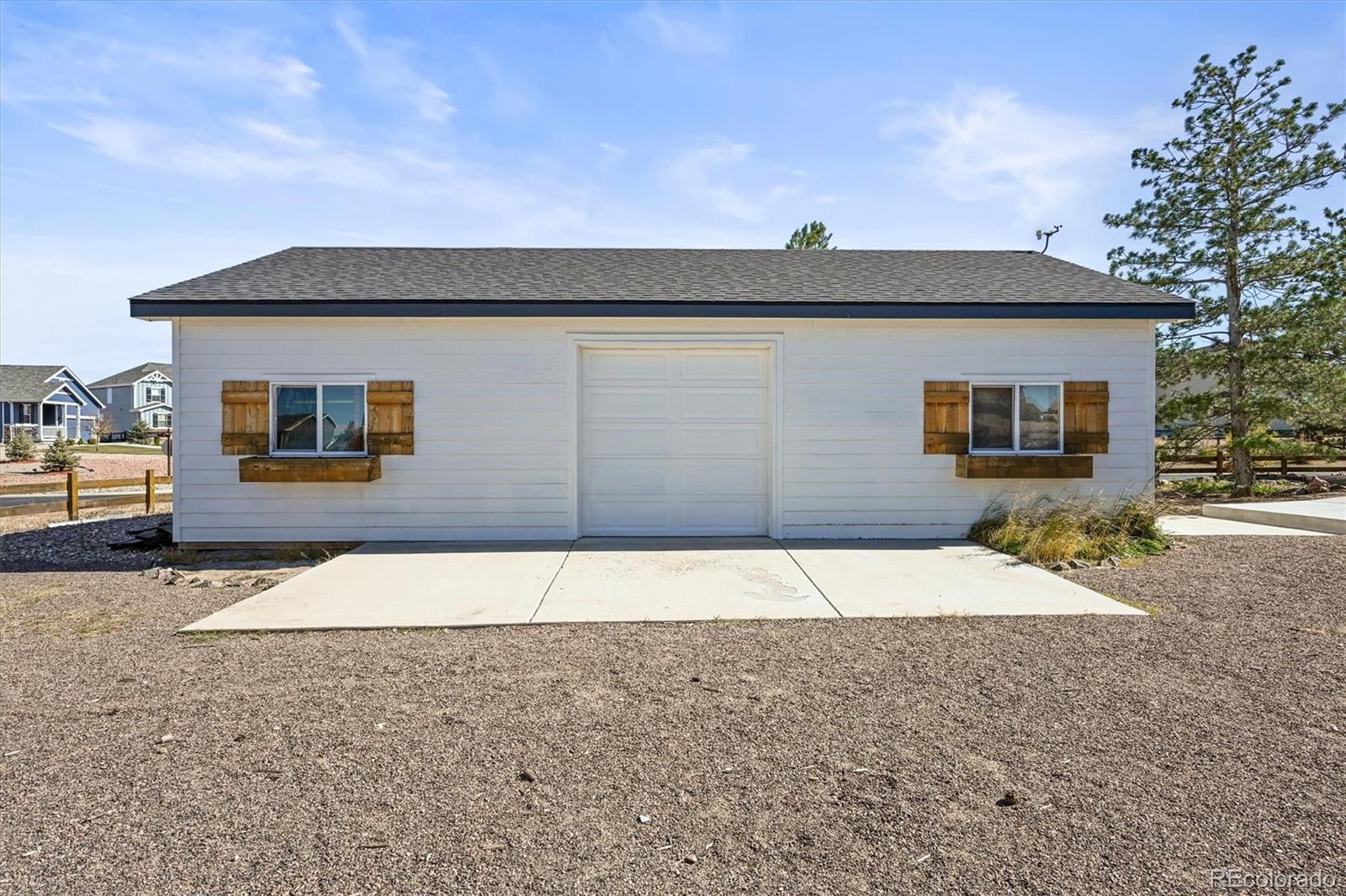 5595 Turnbury Circle