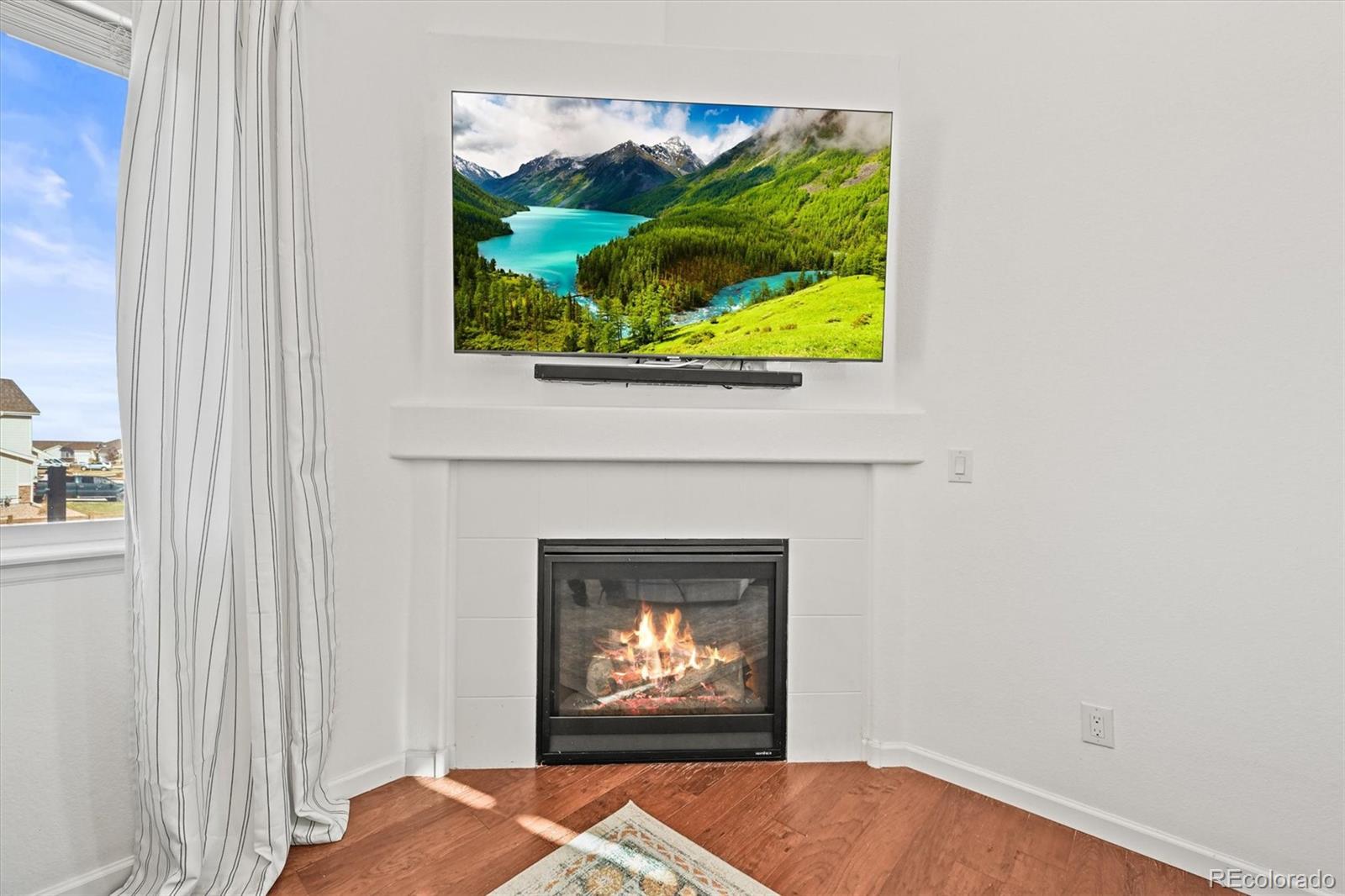 5595 Turnbury Circle