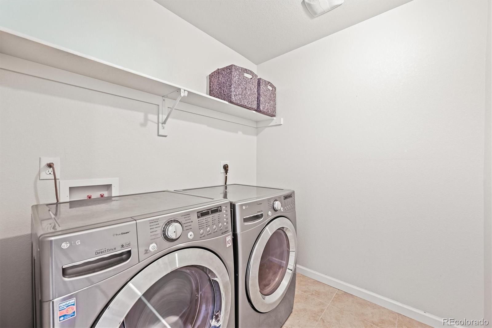 5595 Turnbury Circle