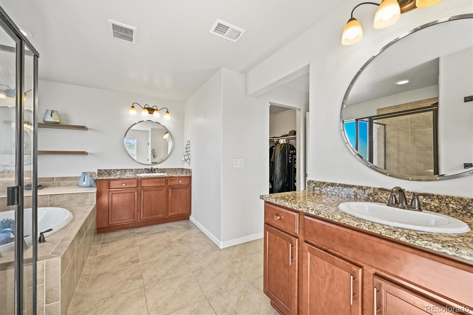 5595 Turnbury Circle