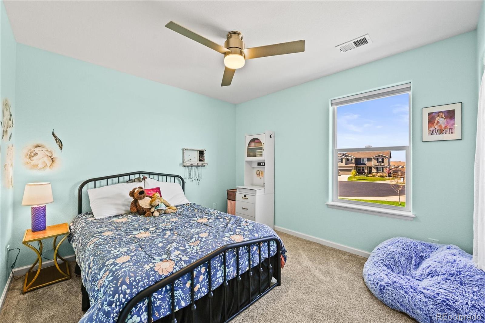 5595 Turnbury Circle