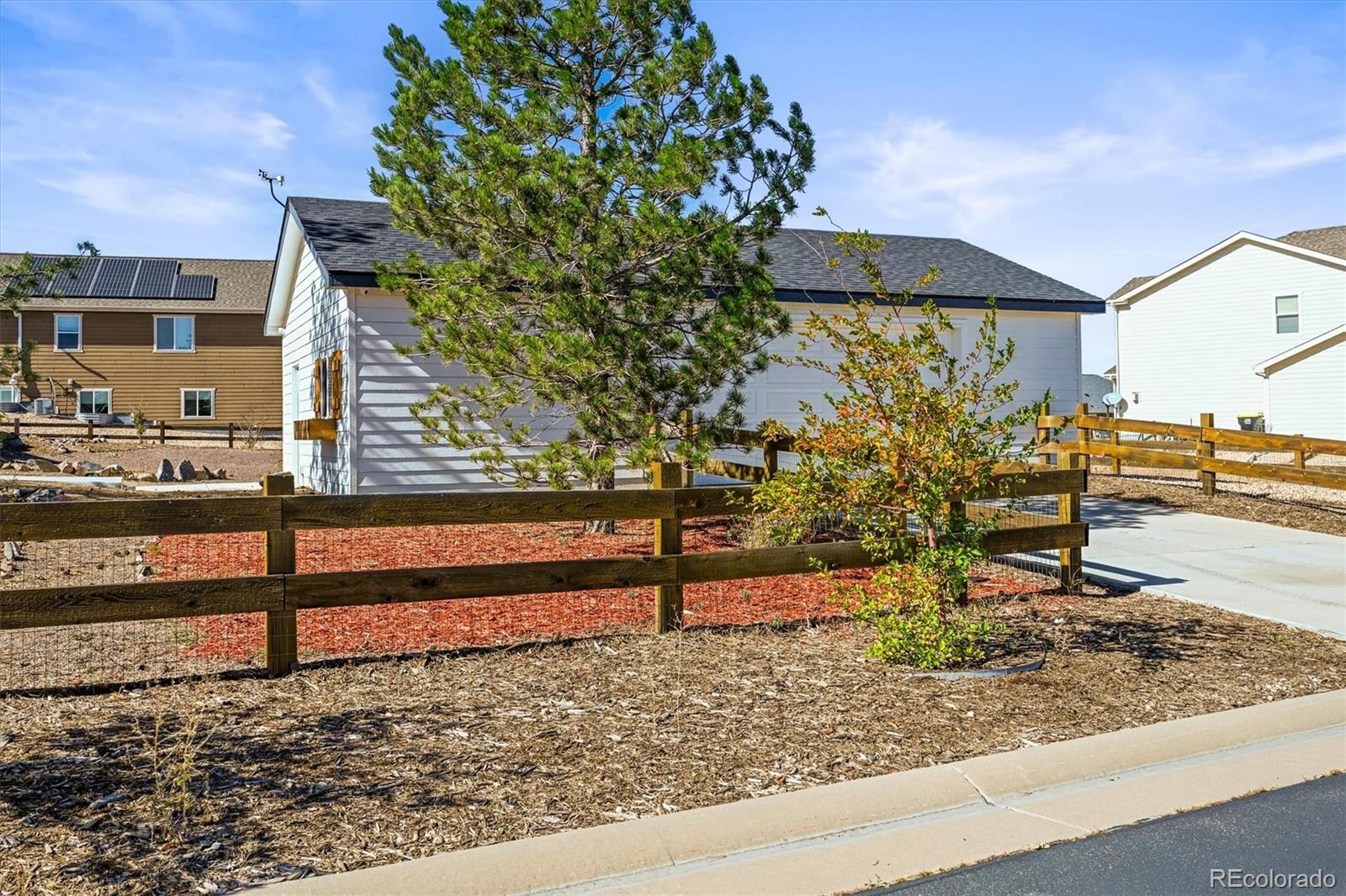 5595 Turnbury Circle