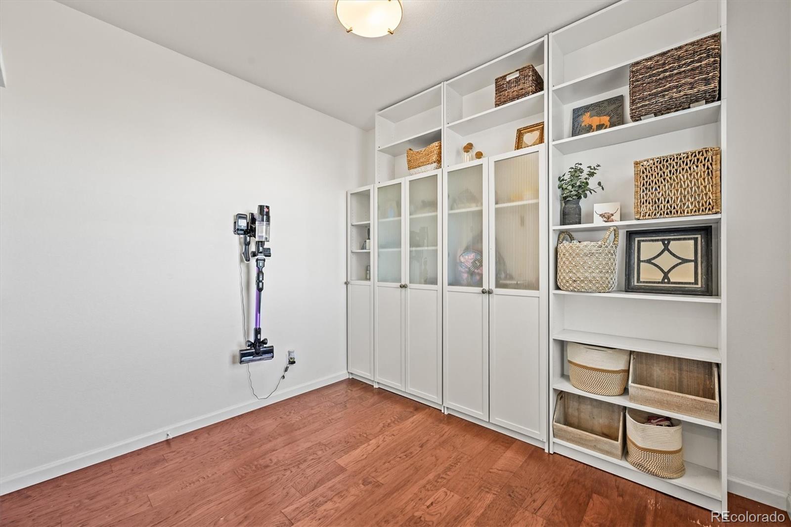 5595 Turnbury Circle