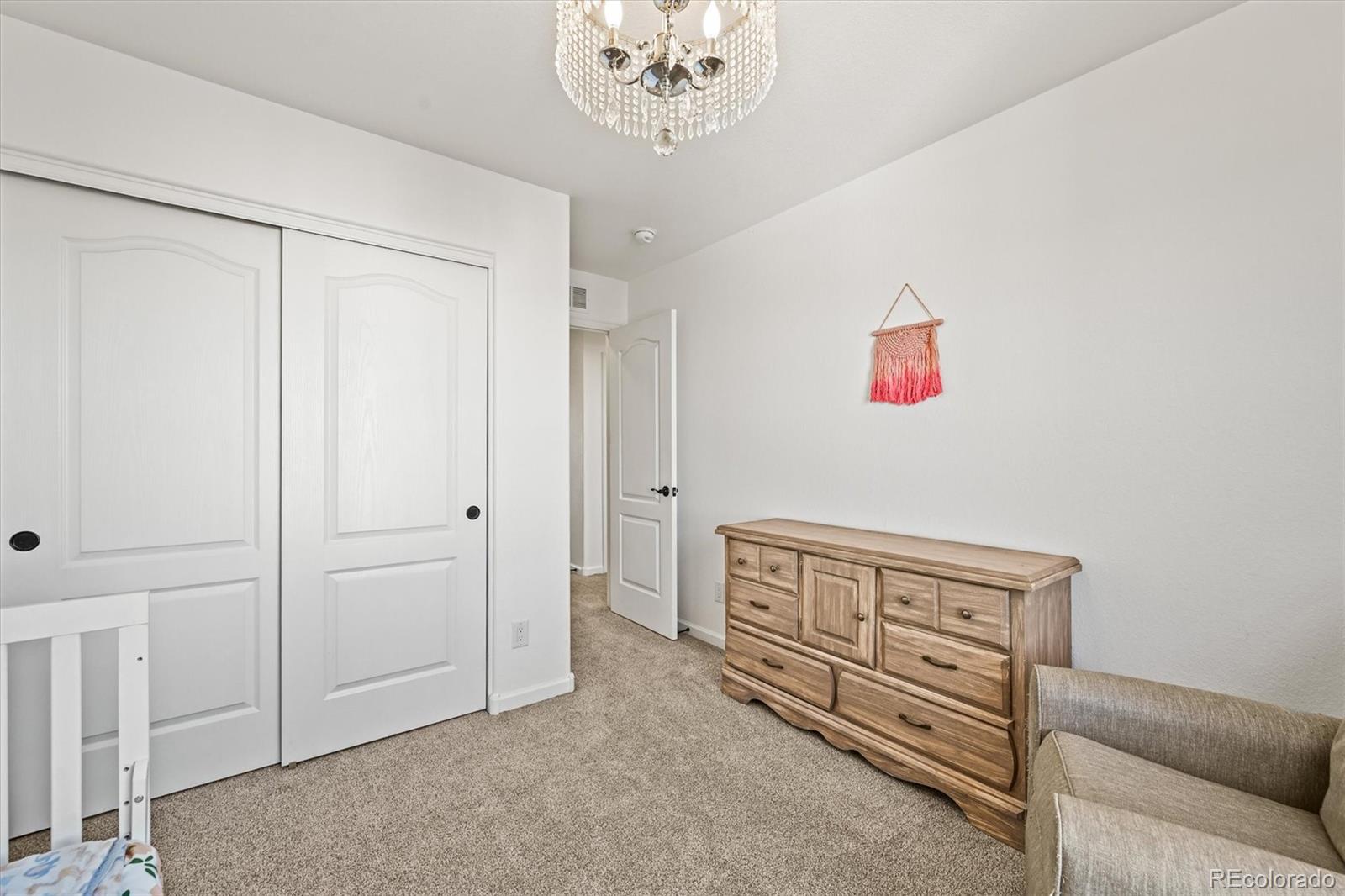 5595 Turnbury Circle