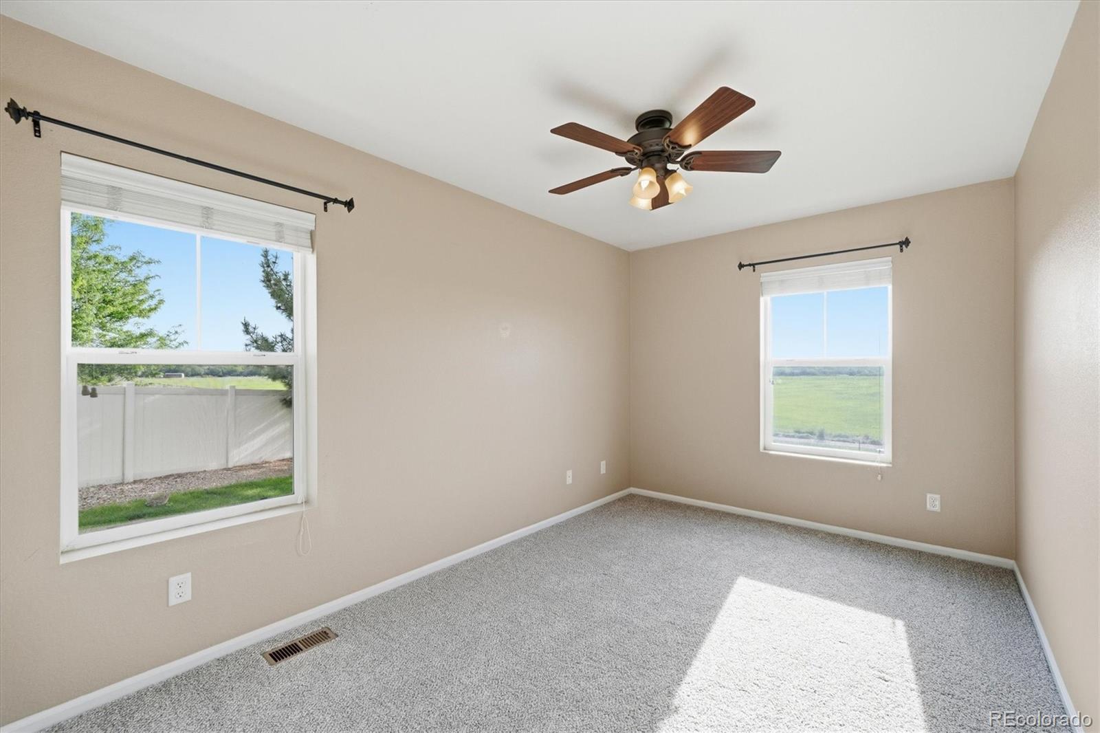 3925 Kenwood Circle