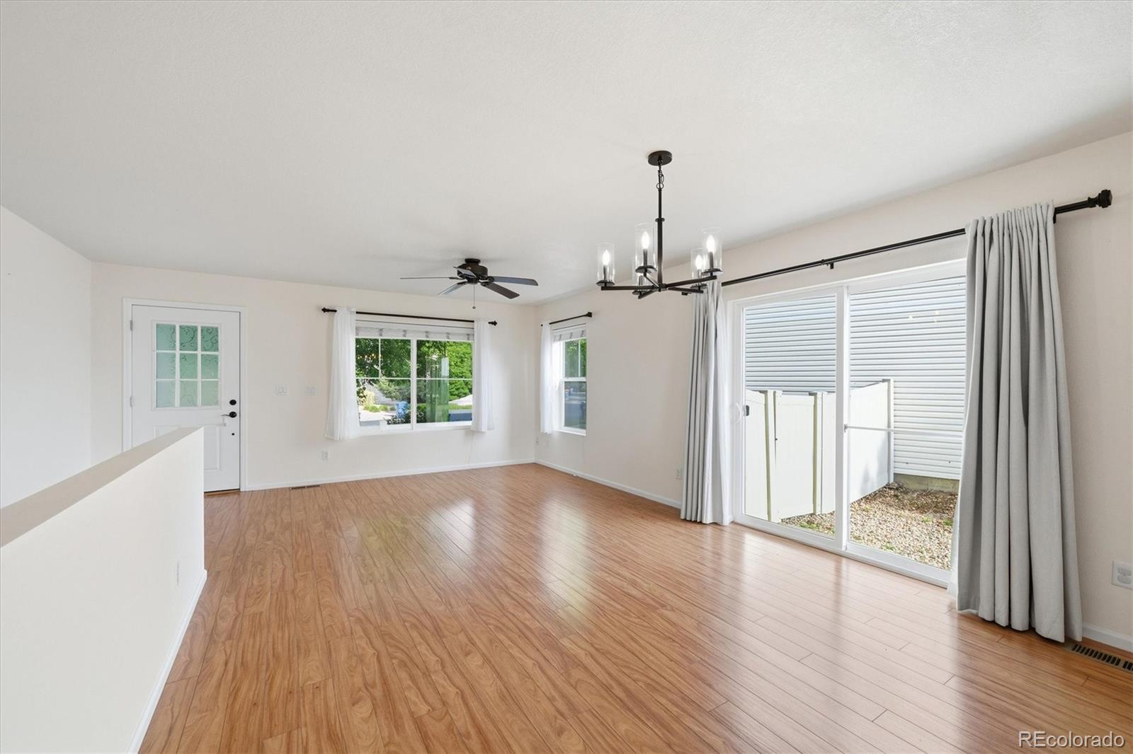 3925 Kenwood Circle