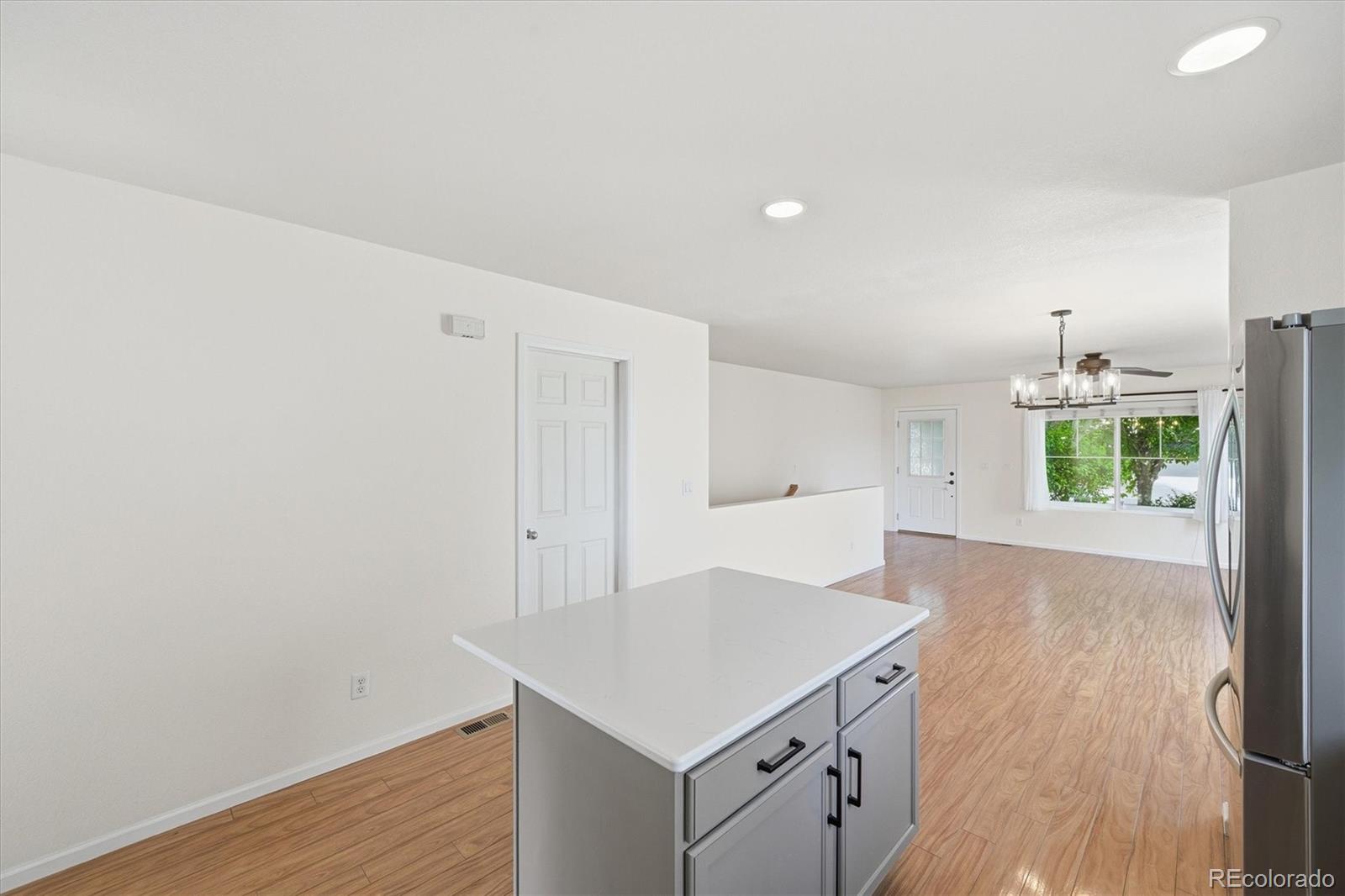 3925 Kenwood Circle