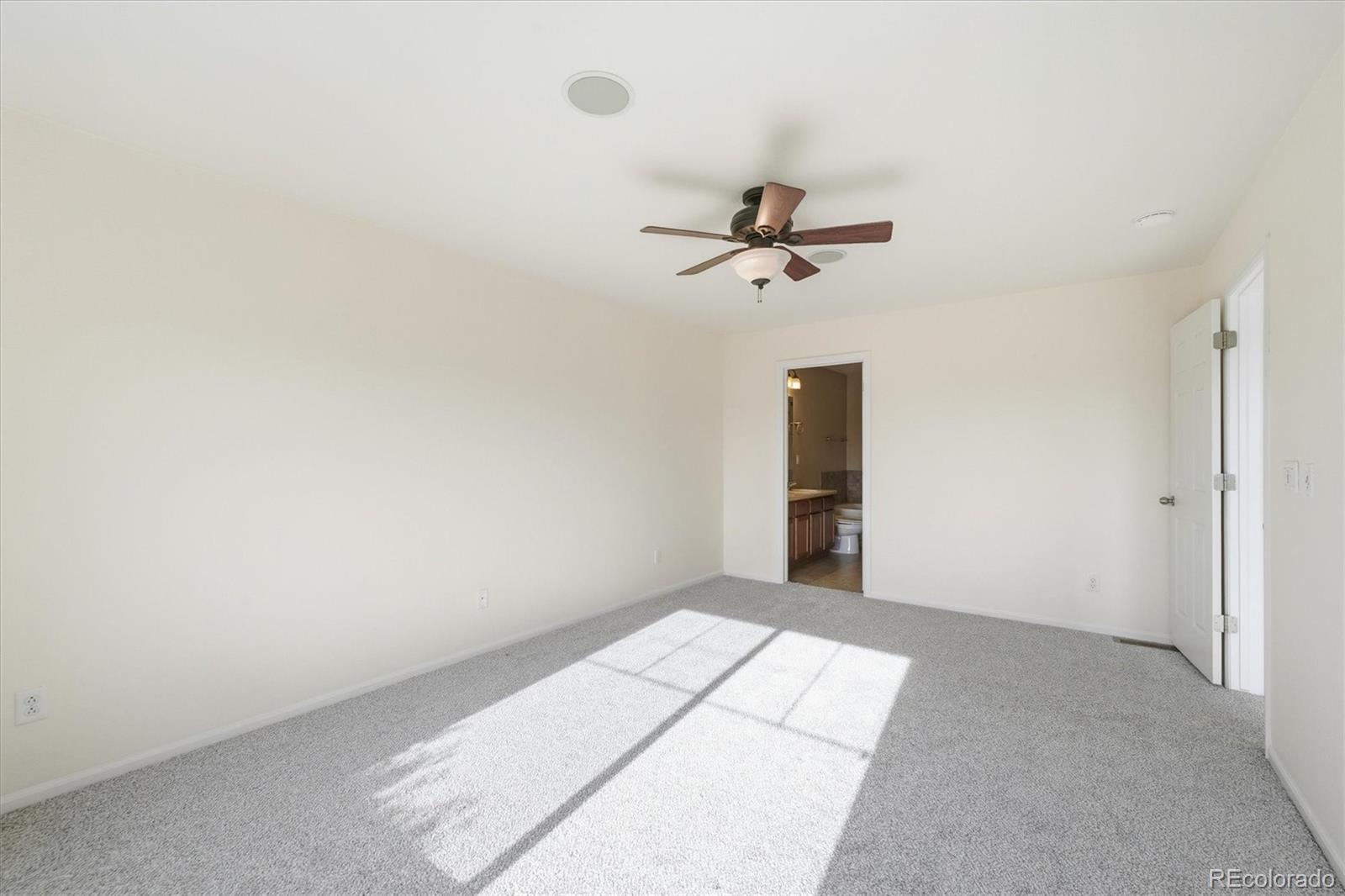 3925 Kenwood Circle