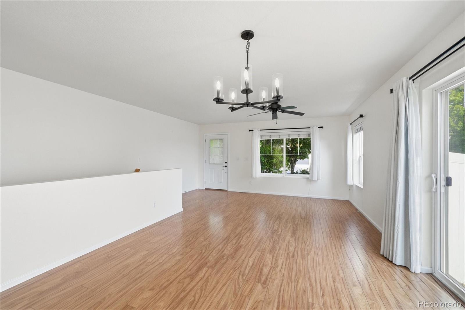 3925 Kenwood Circle