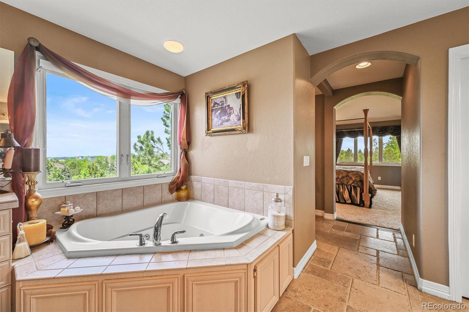 8518 High Ridge