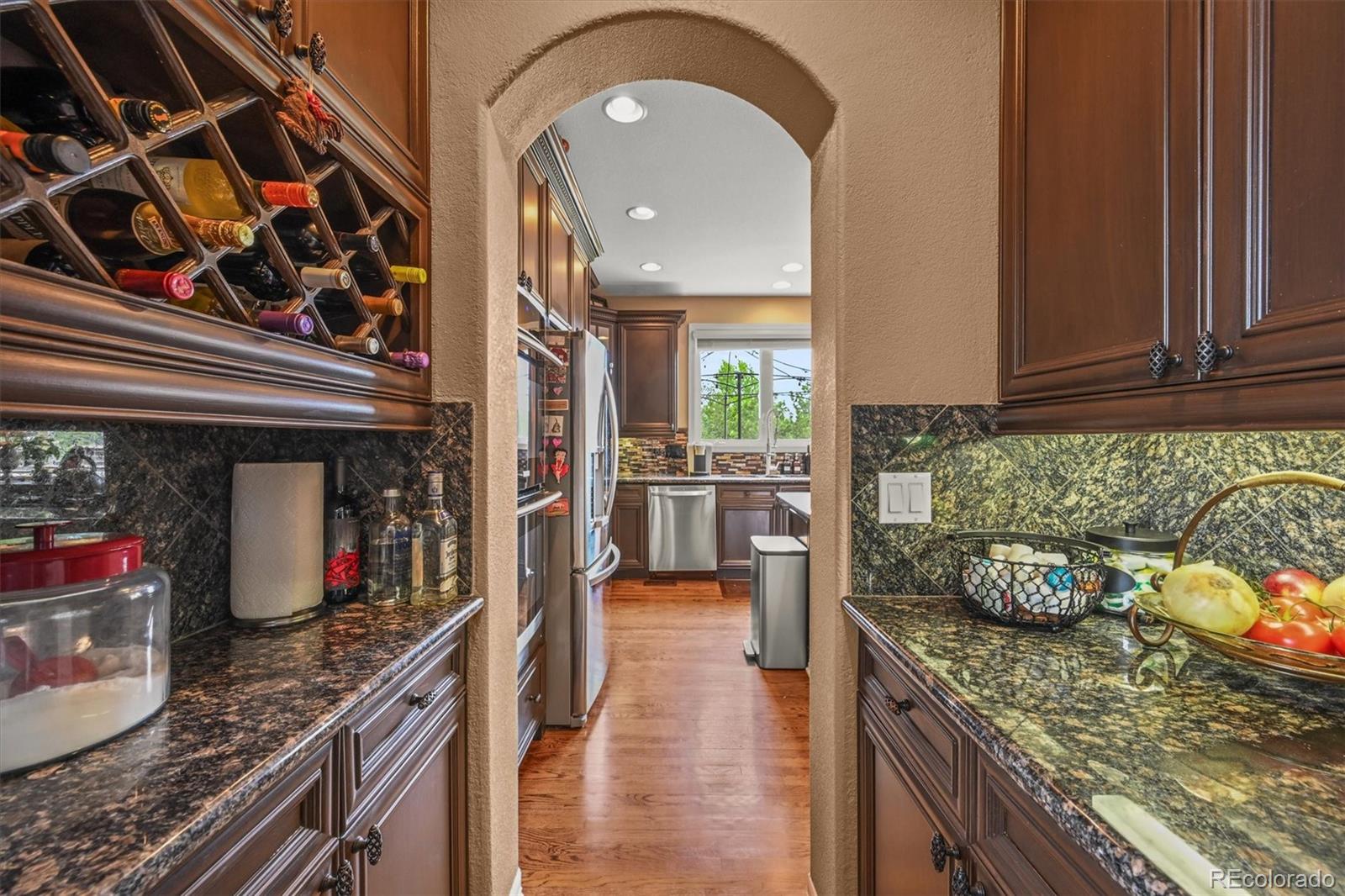 8518 High Ridge