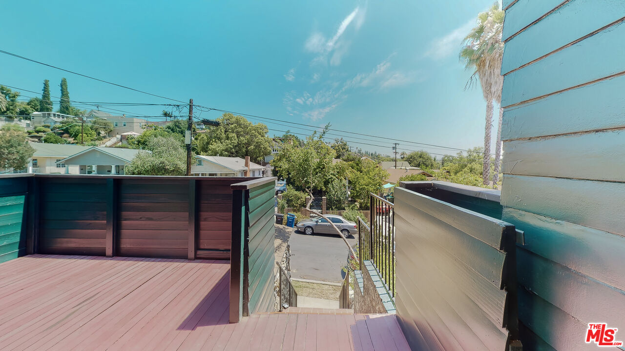 521 Meridian Ter