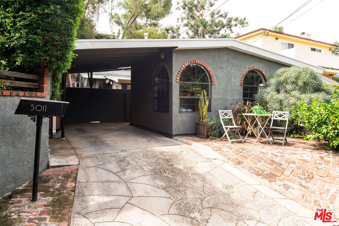 5011 El Verano Ave