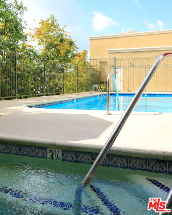6140 Monterey Rd Unit: 327