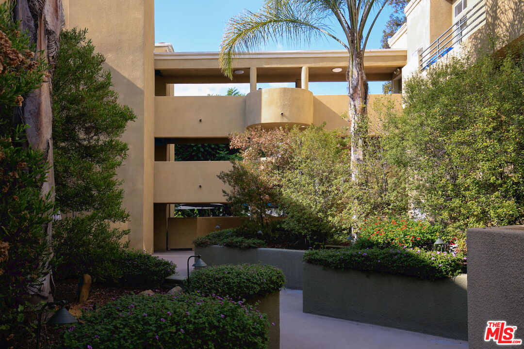 6140 Monterey Rd Unit: 327