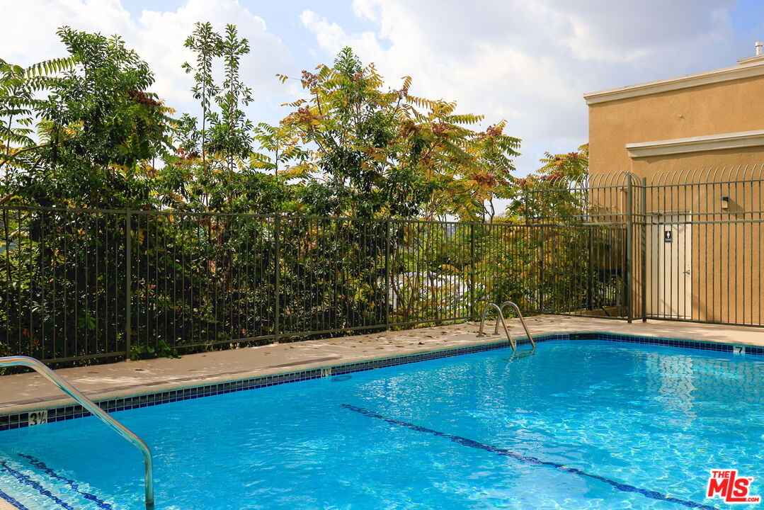 6140 Monterey Rd Unit: 327