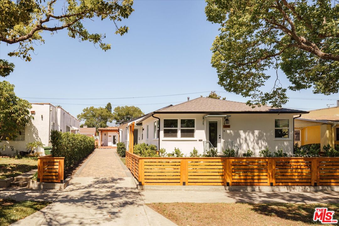 3341 Perlita Ave