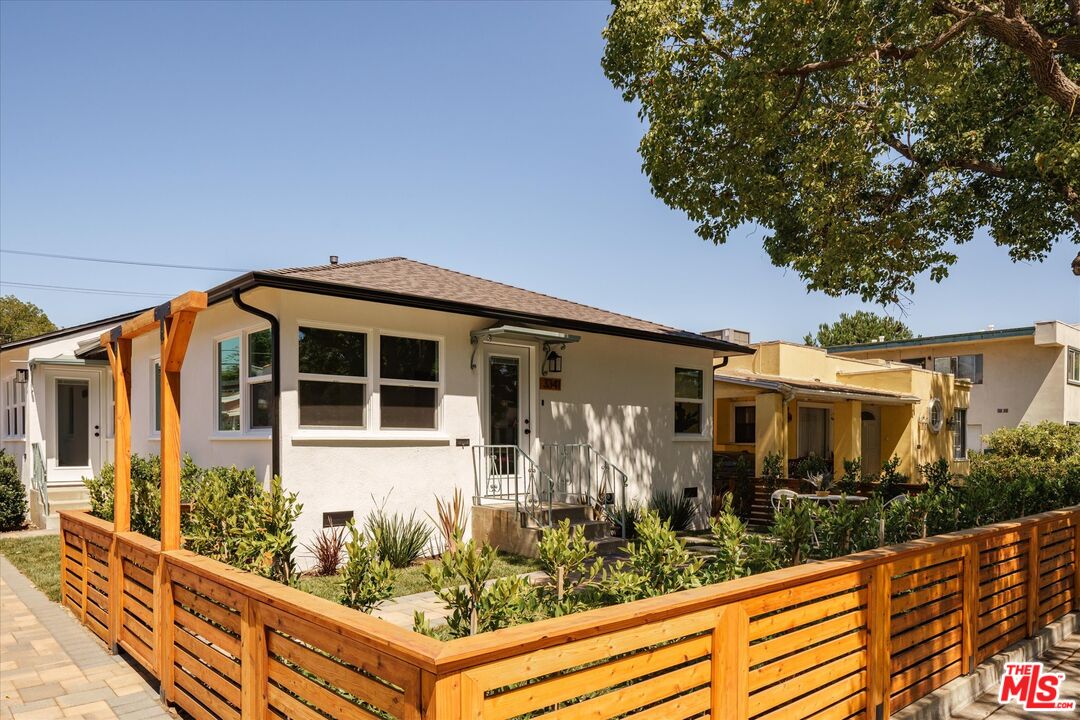 3341 Perlita Ave