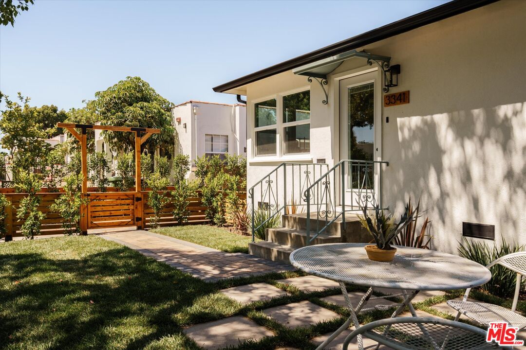 3341 Perlita Ave