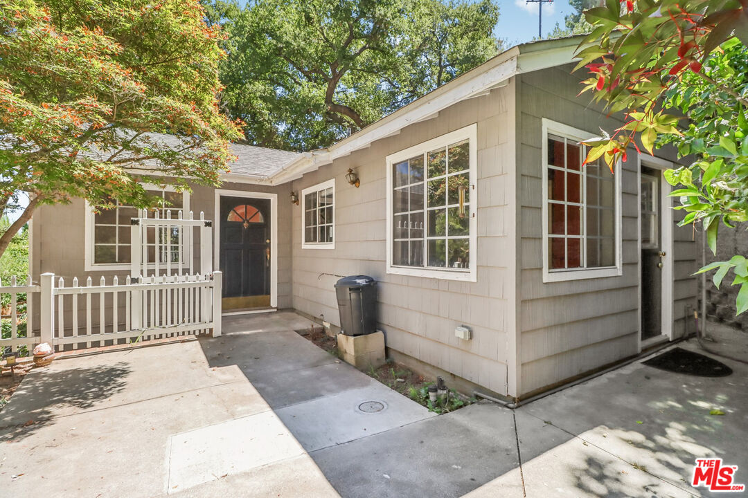 757 Skyland Dr