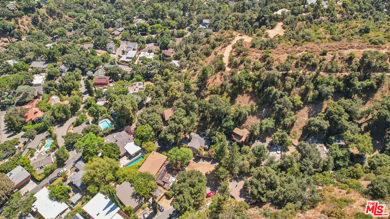 757 Skyland Dr