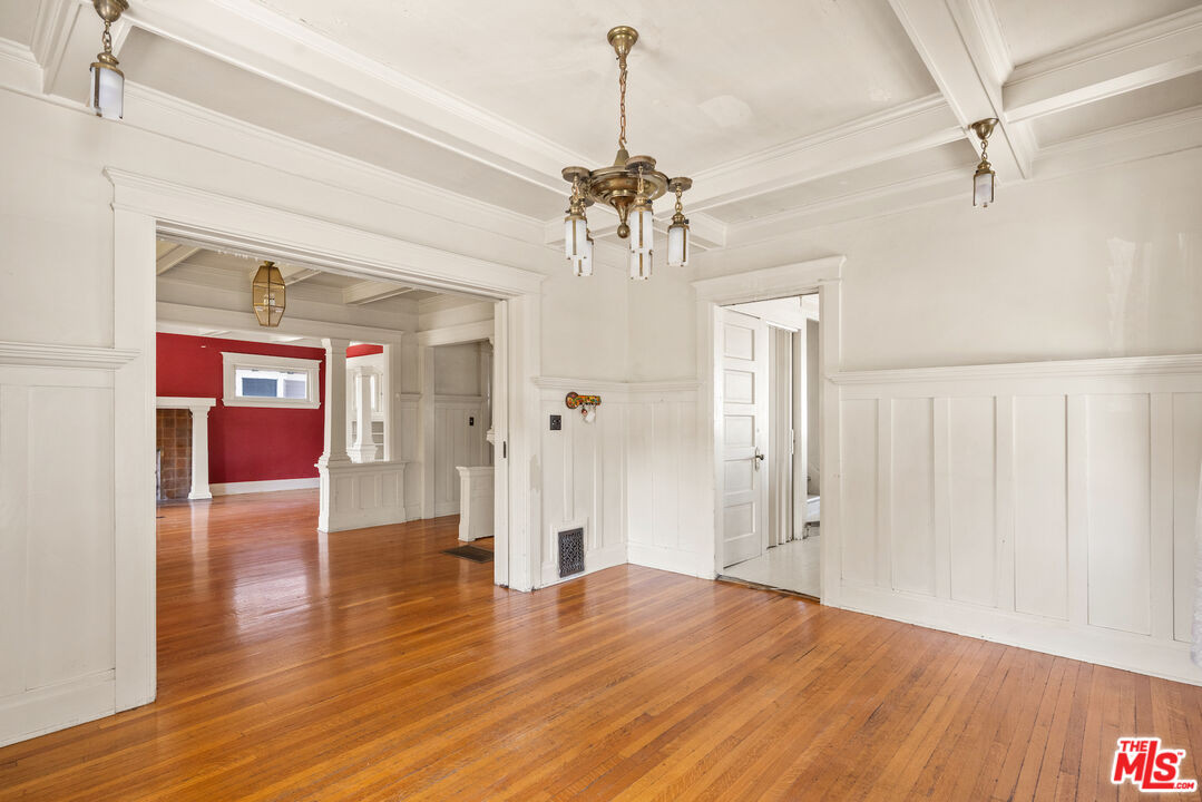 1253 3rd Ave