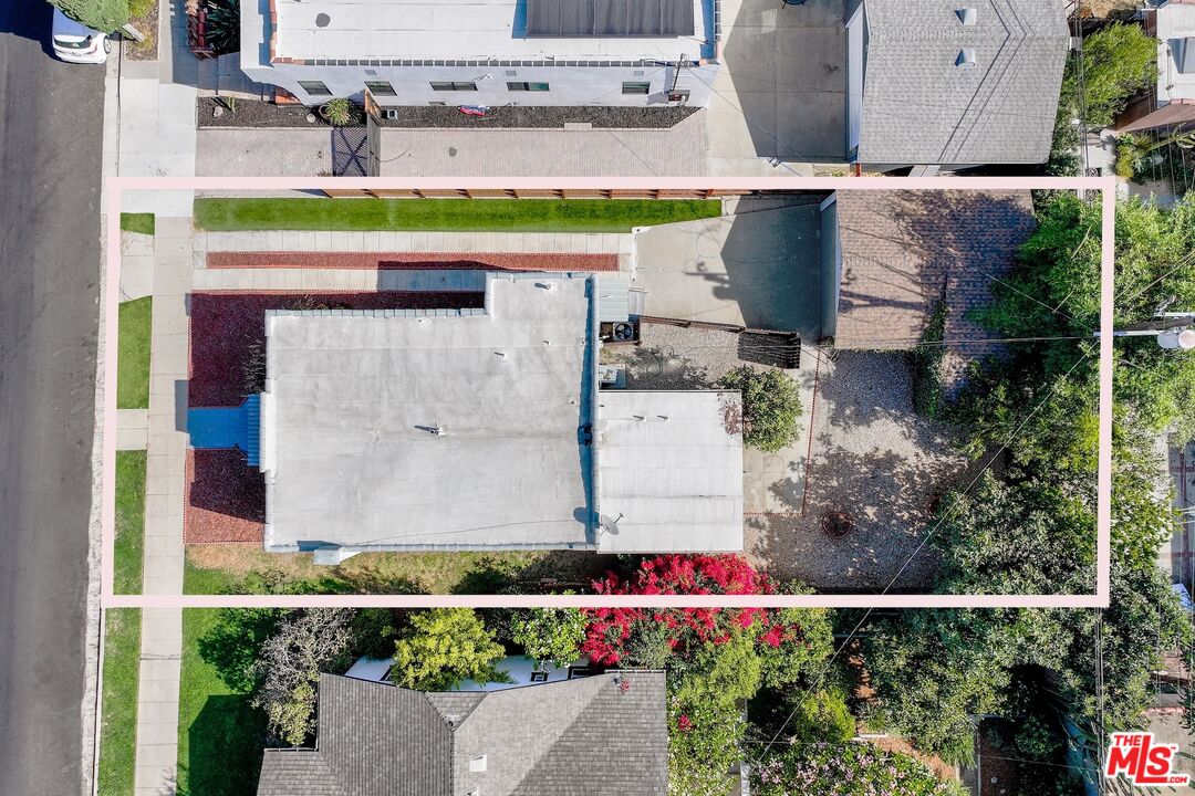 4232 Lexington Ave