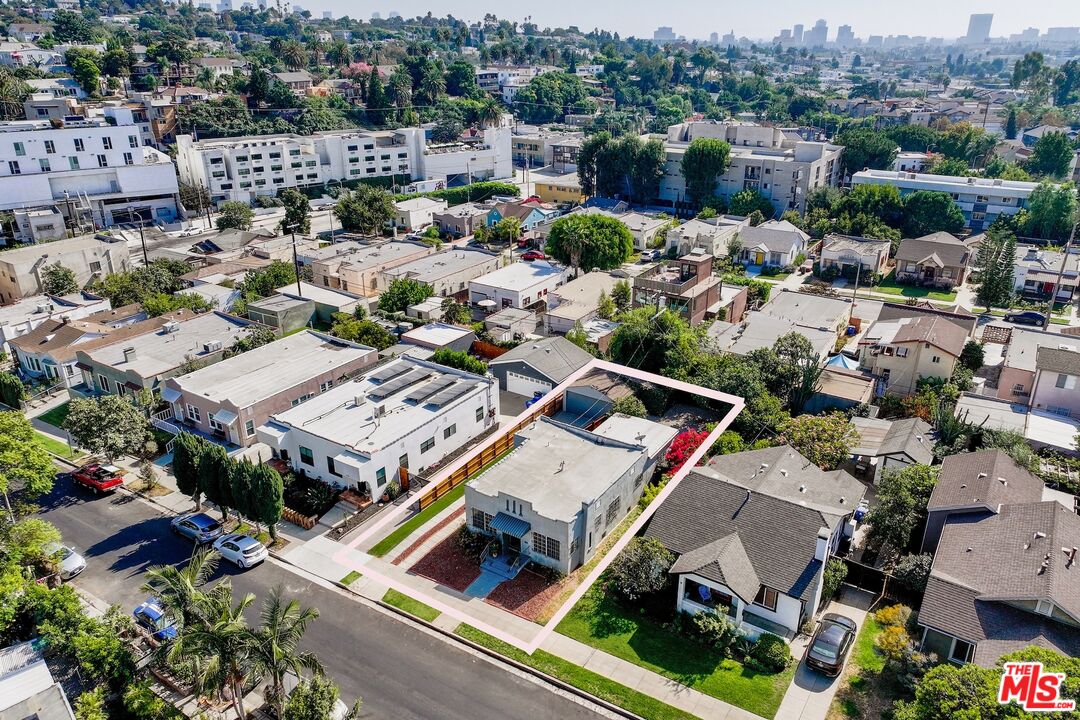 4232 Lexington Ave