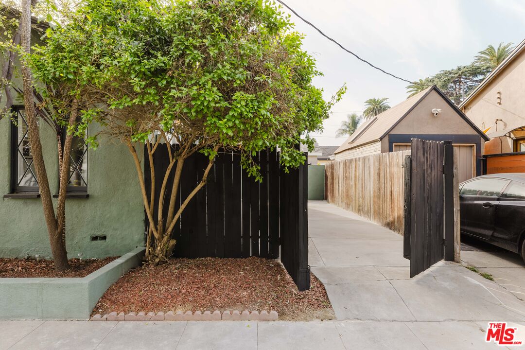 4844 Westhaven St
